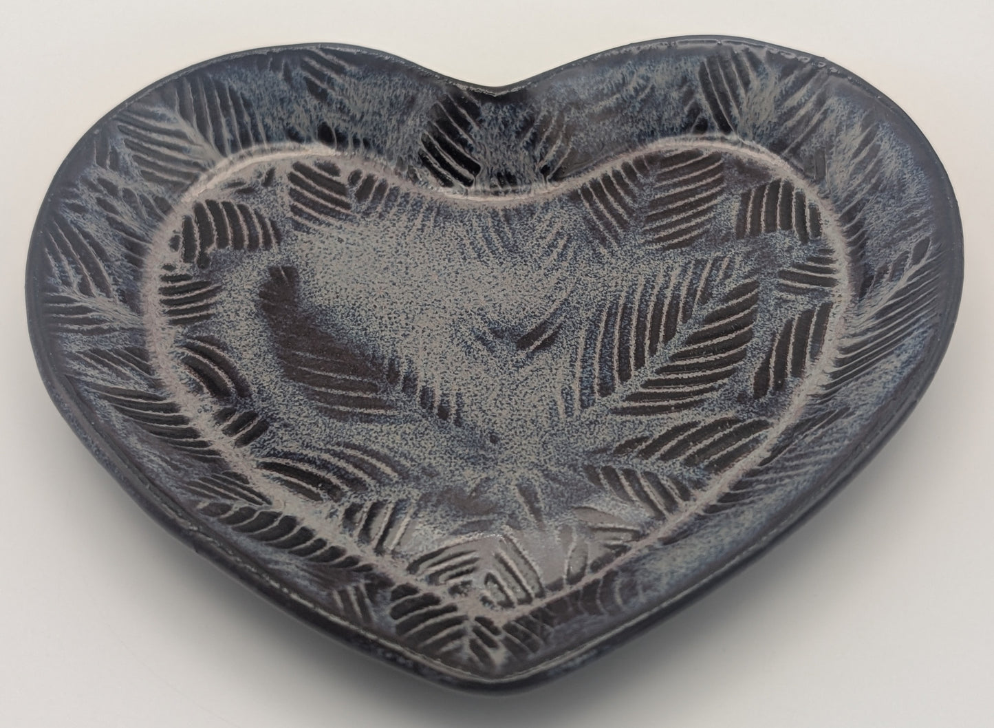 Large flower print heart dish - Kimchi