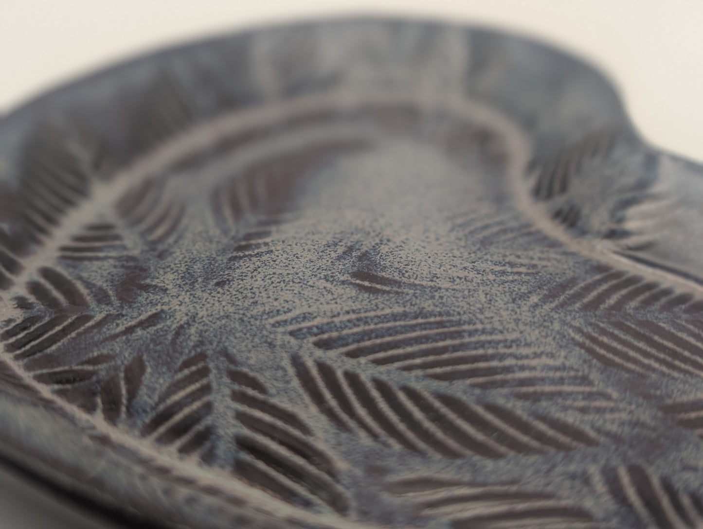 Large flower print heart dish - Kimchi