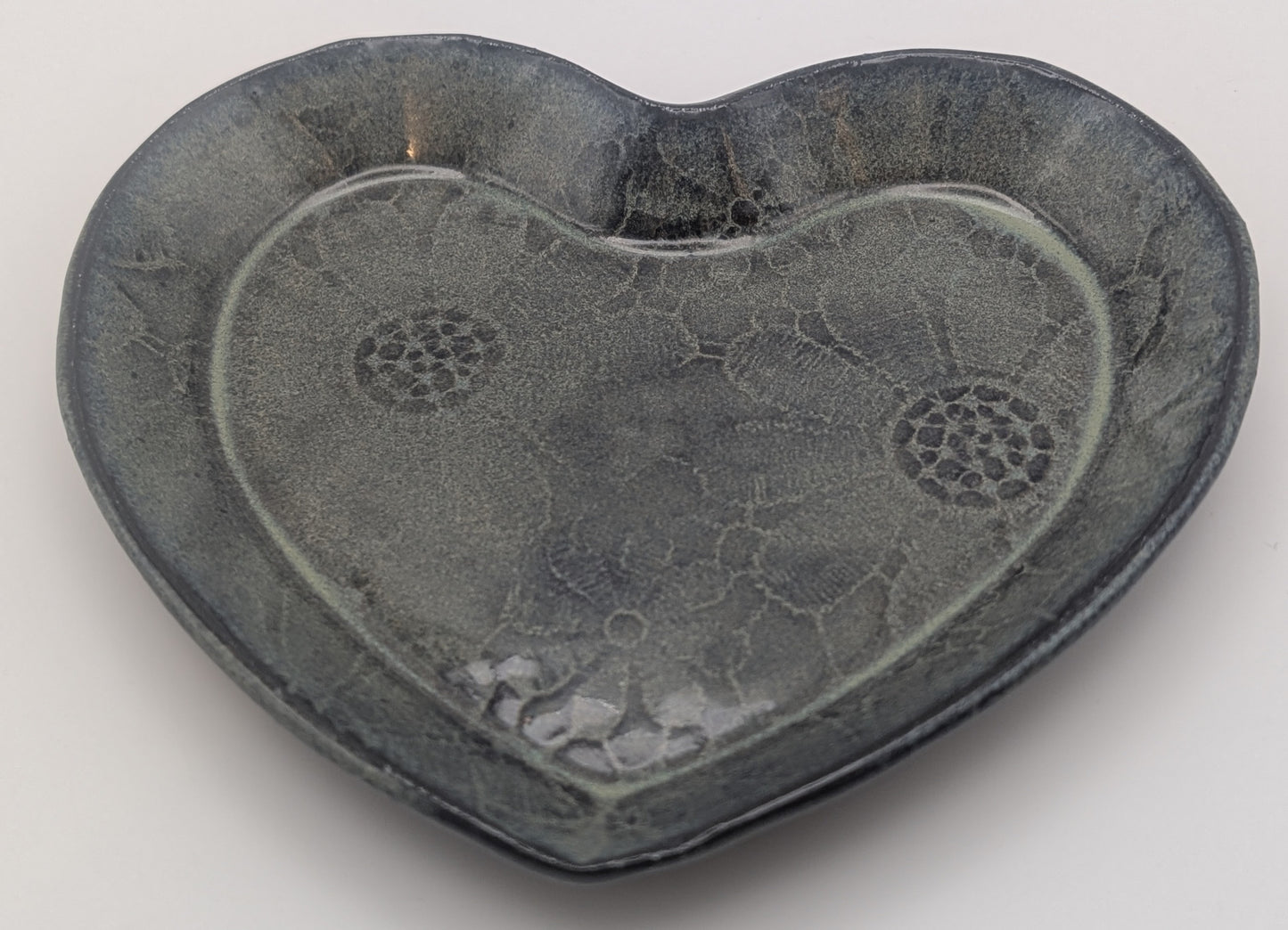 Medium flower print heart dish -
