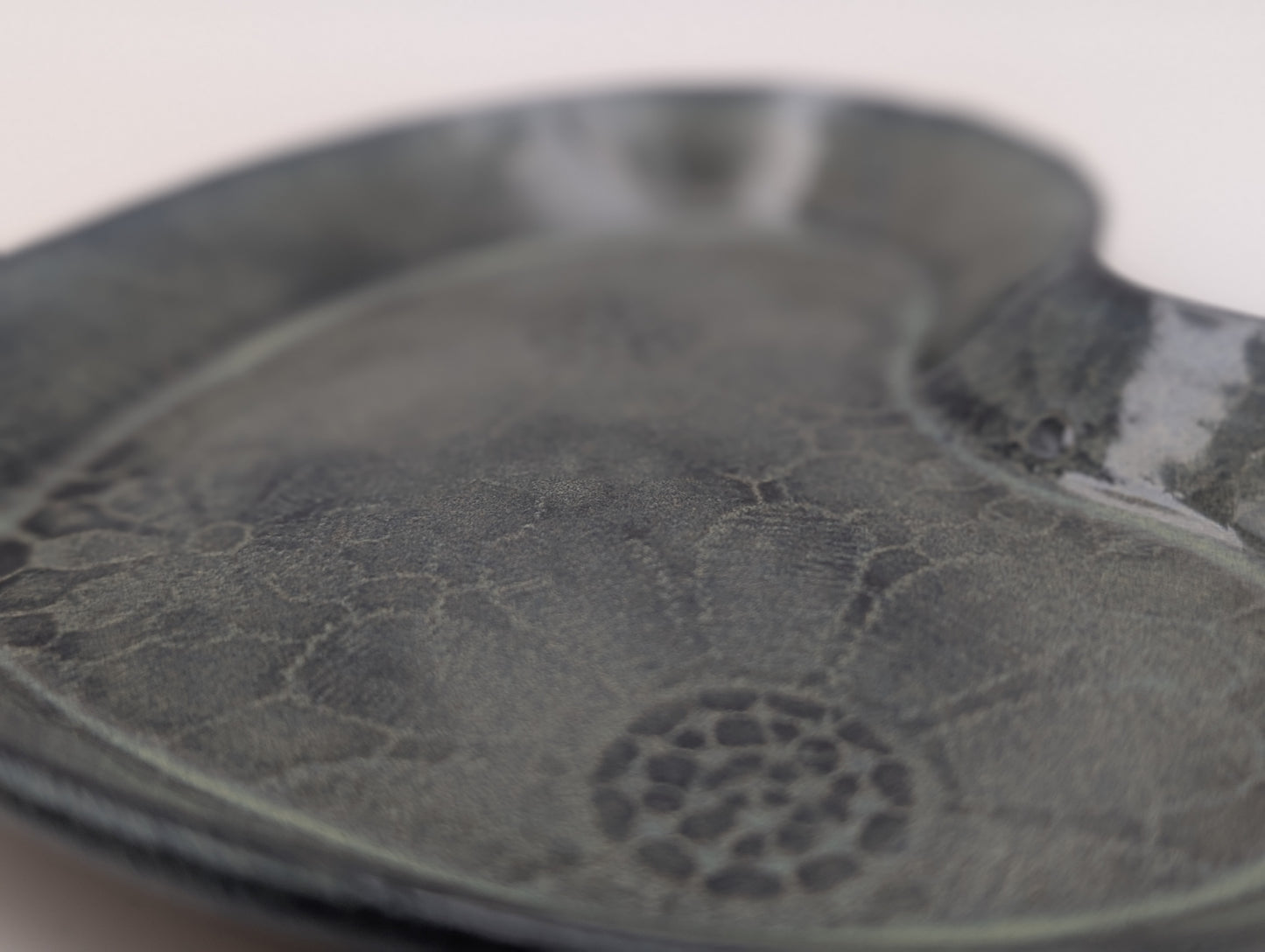 Medium flower print heart dish -