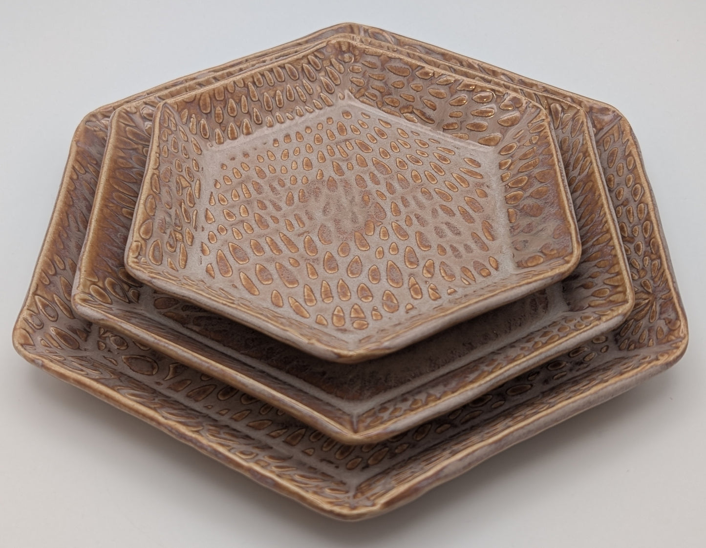 Large Droplet Hexagonal Dish