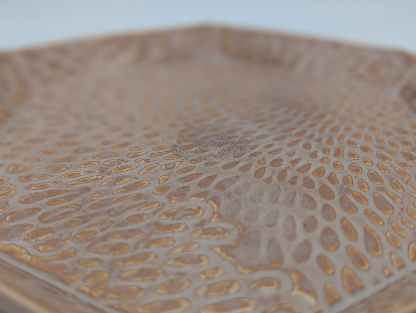 Large Droplet Hexagonal Dish