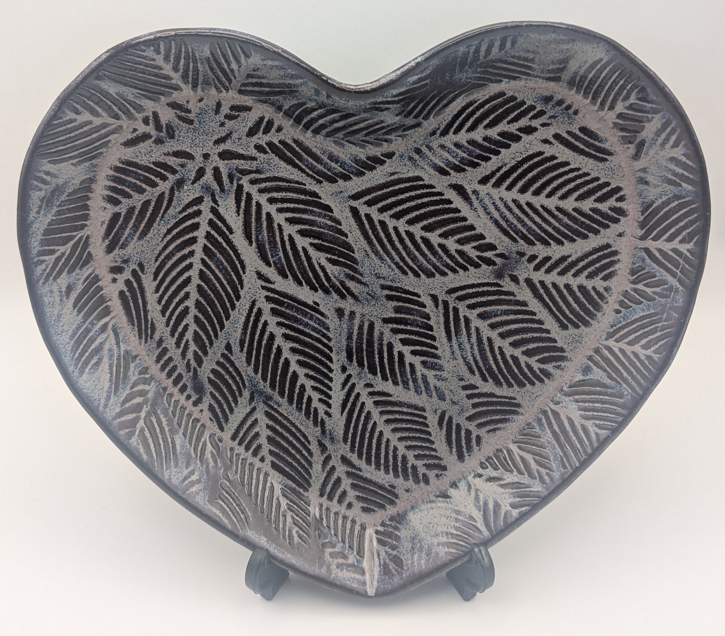 Large leaf print heart dish -