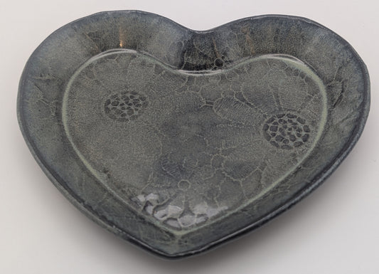 Medium flower print heart dish -